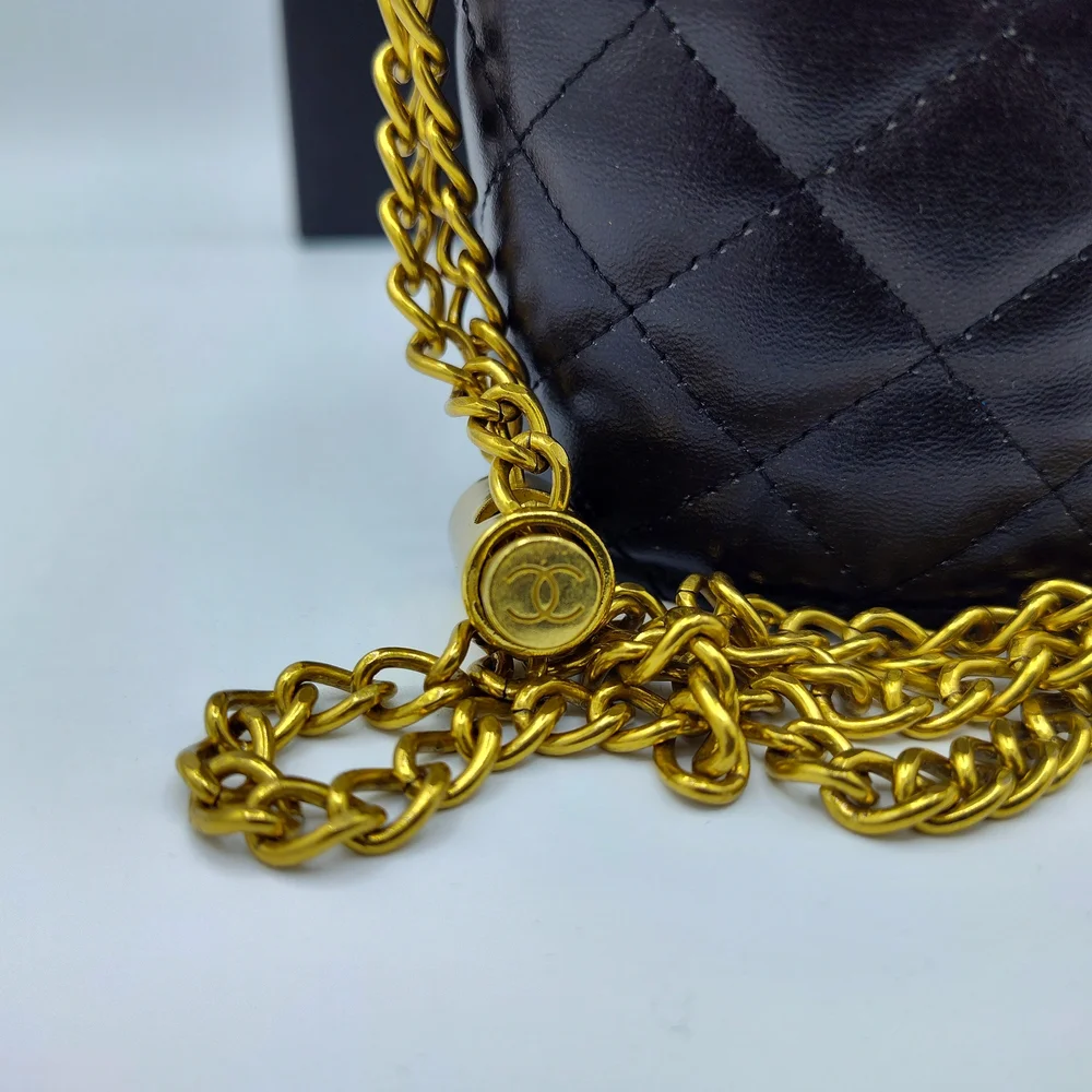 CHANEL White Travel Coffee Mug  Quilted Chain Holder 2023 Coffrets Season GWP